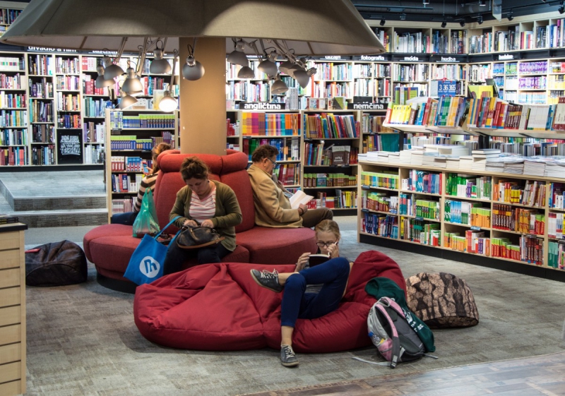 magasin-CUERS-min_books_bookstore_book_reader_readers_reading_shop_sale_books-849006