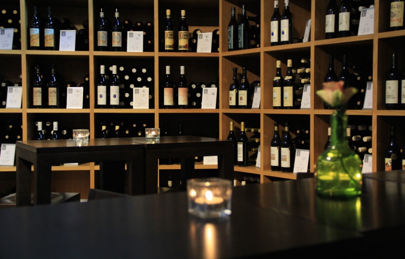 magasin-CUERS-min_wine_vinorama_wine_bottle_cellar_red_wine_wines_storage_wine_rack-1077047